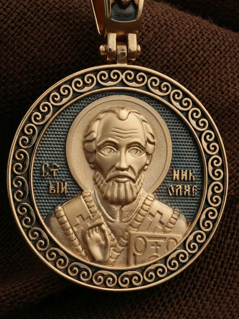 Нательная икона из красного золота 585 пробы