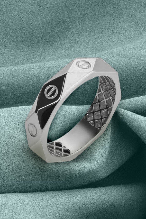 Кольцо из белого золота