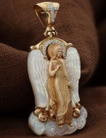 Образок из золота c бриллиантами и перламутром