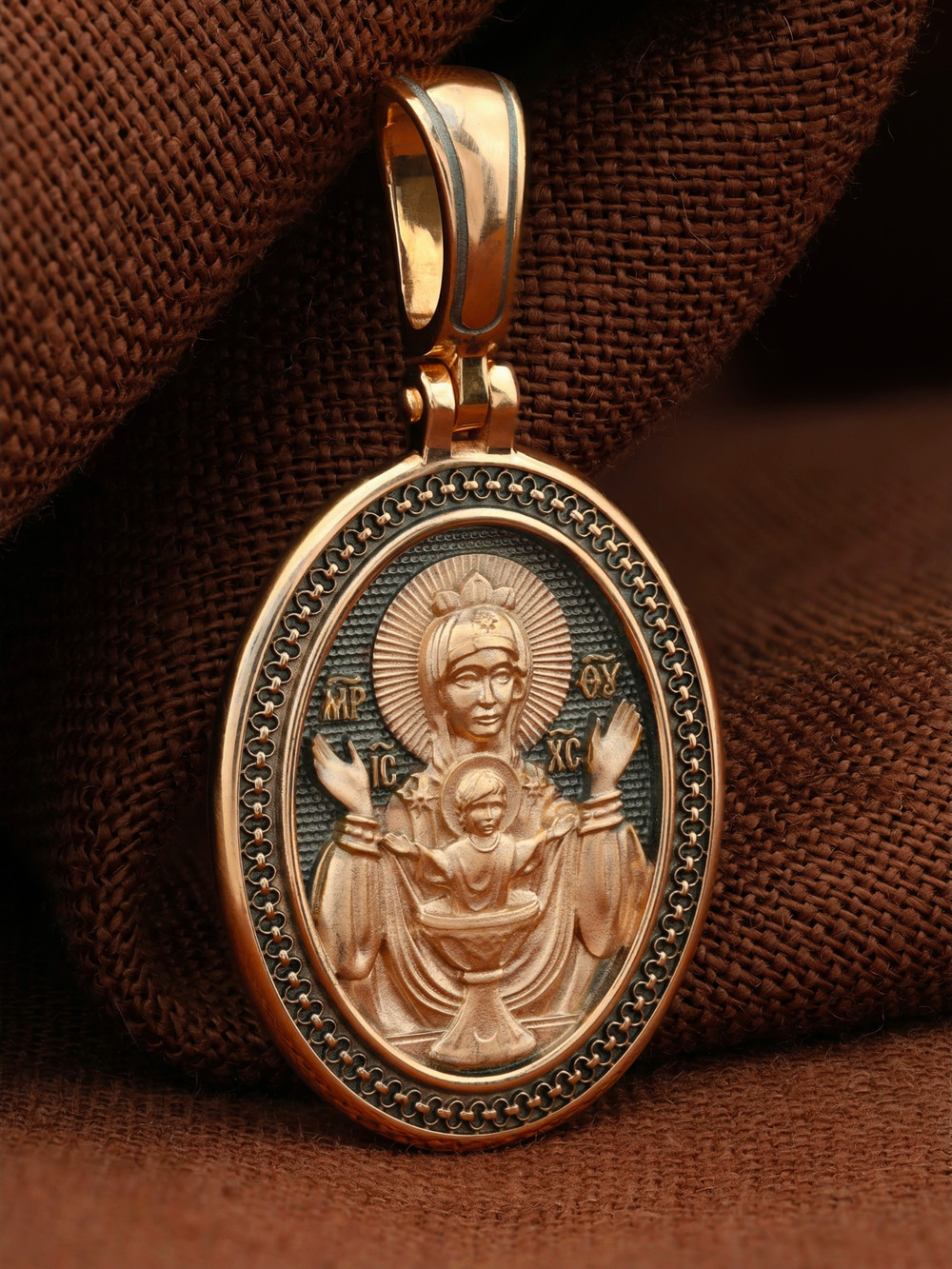 Нательная икона из красного золота 585 пробы