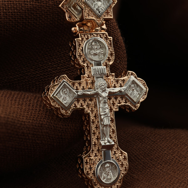 Крест из красного золота 585 пробы