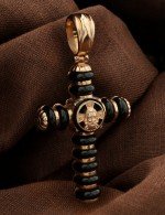 Крест из золота c ониксом