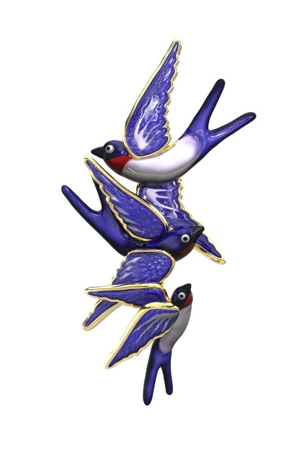 Брошь из лимонного золота c эмалью