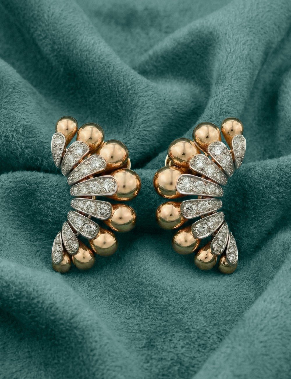 Серьги из золота c бриллиантами