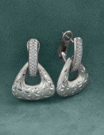 Серьги из белого золота c бриллиантами