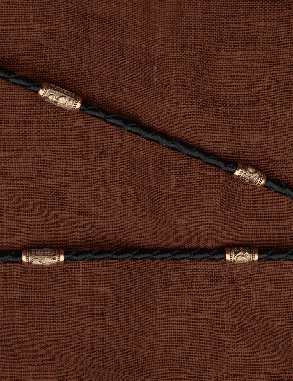 Гайтан из золота c кожаным шнурком