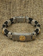 Браслет из серебра и золота c кожаным шнурком