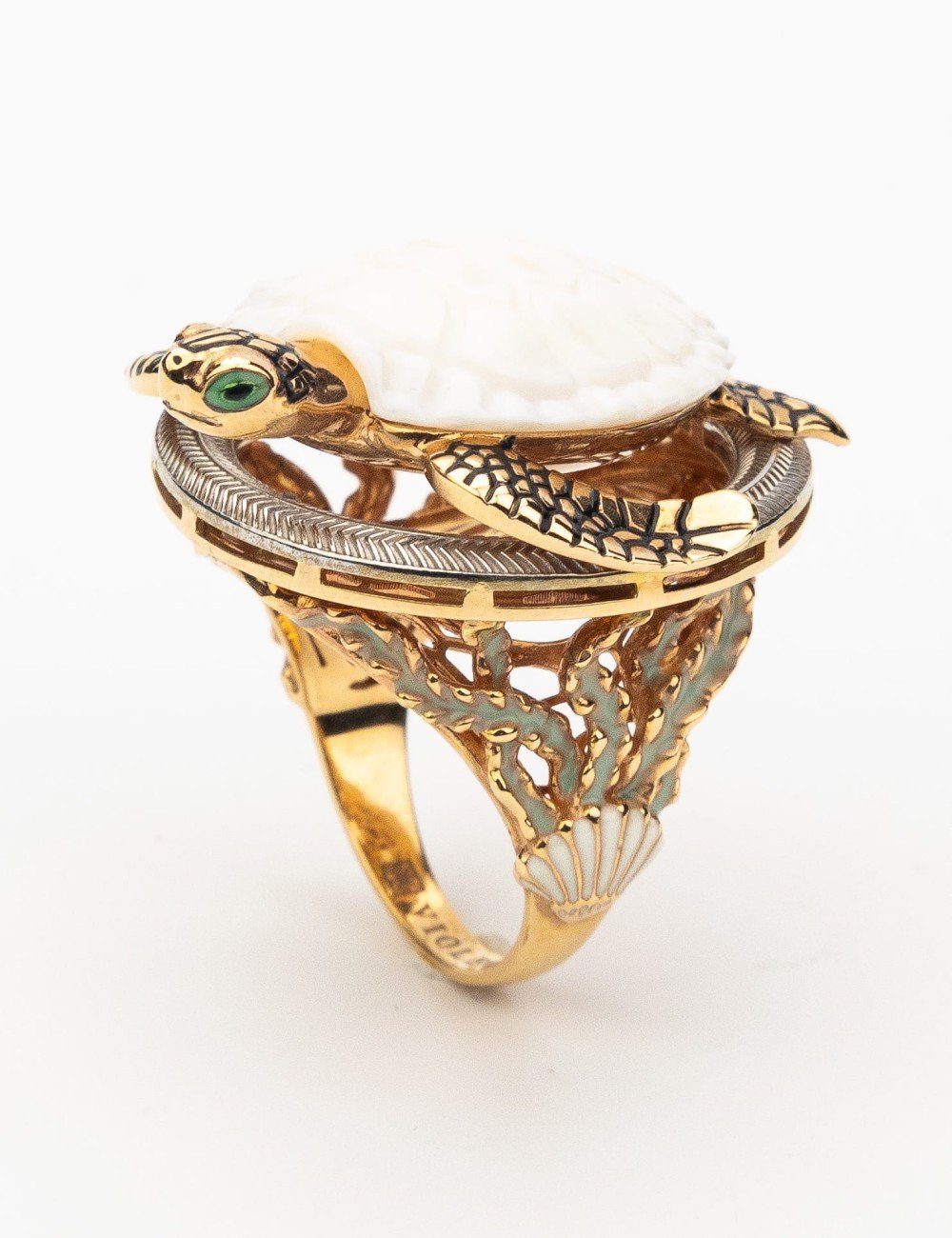 Кольцо из золота c эмалью и бивнем мамонта