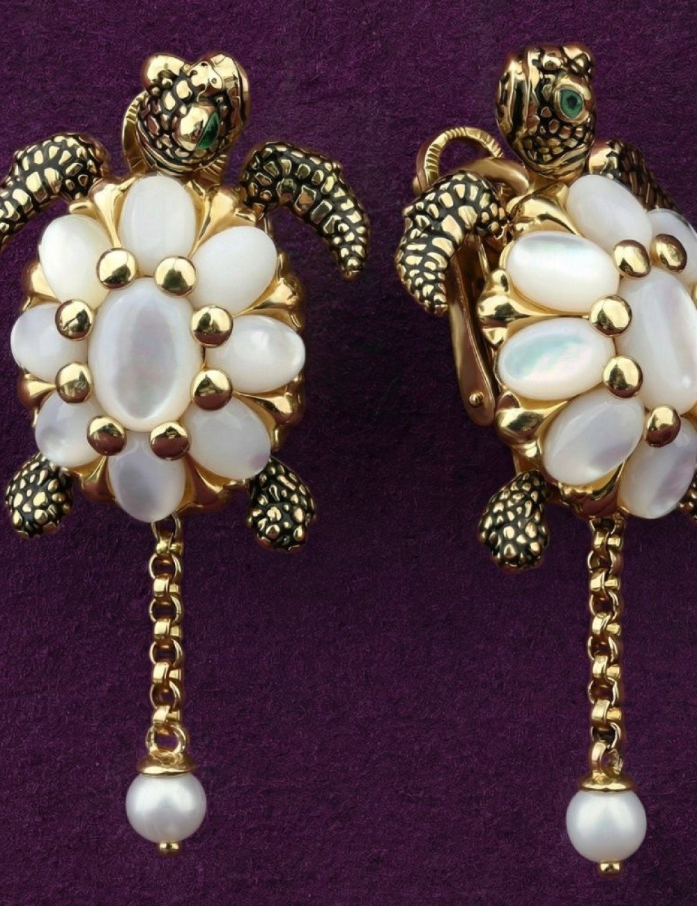 Серьги из лимонного золота c эмалью, жемчугом и перламутром