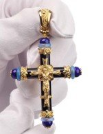 Крест из лимонного золота c ониксом, агатом и лазуритом