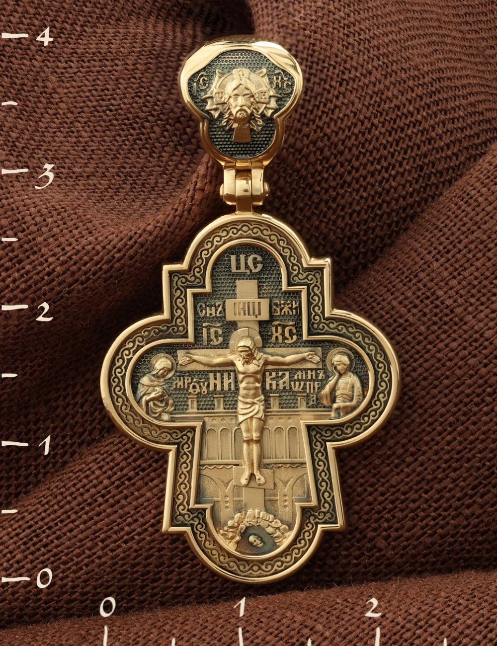 Крест из лимонного золота