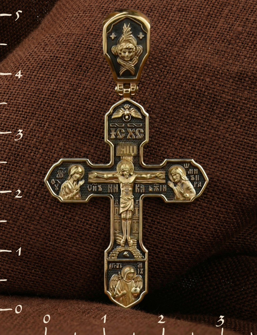 Крест из лимонного золота