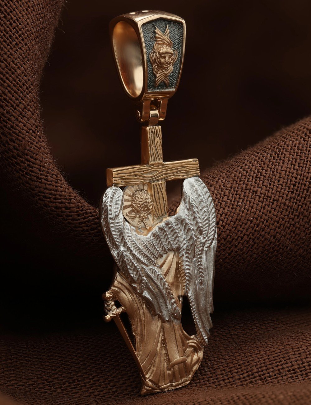 Крест из золота