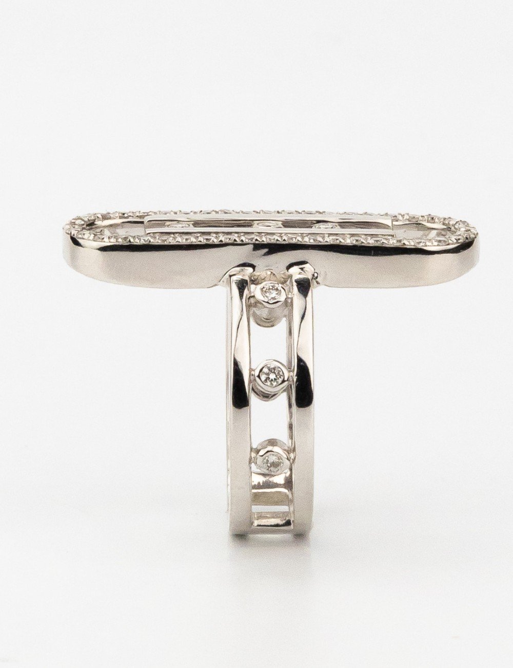 Кольцо из белого золота c бриллиантами