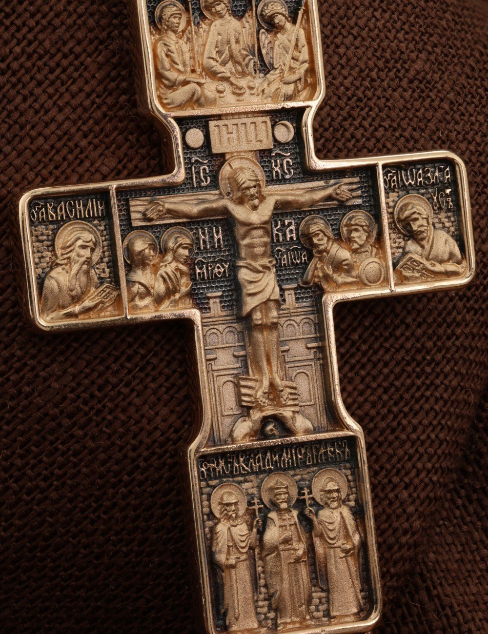 Крест из золота