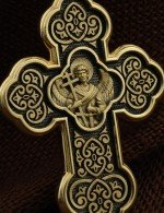 Крест из лимонного золота