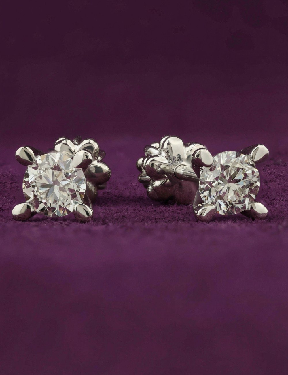 Серьги из белого золота c бриллиантами