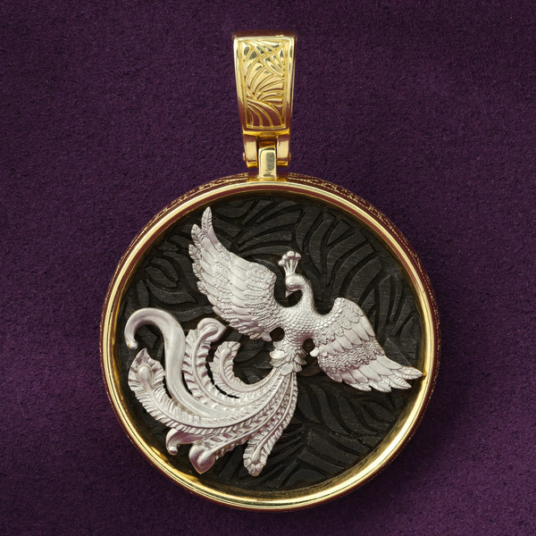 Подвеска из лимонного золота 585 пробы c эбеновым деревом