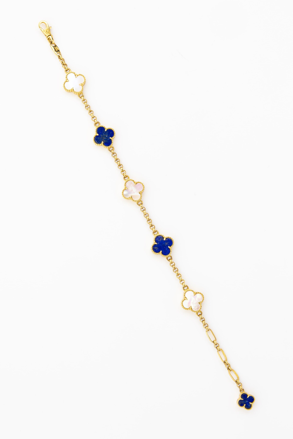 Браслет из лимонного золота 585 пробы c лазуритом и перламутром