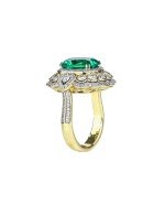 Кольцо из лимонного золота c бриллиантами и изумрудом