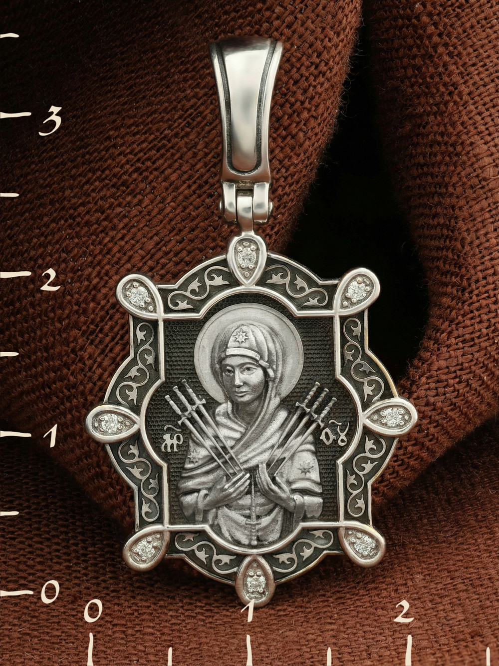 Нательная икона из белого золота 585 пробы c бриллиантами