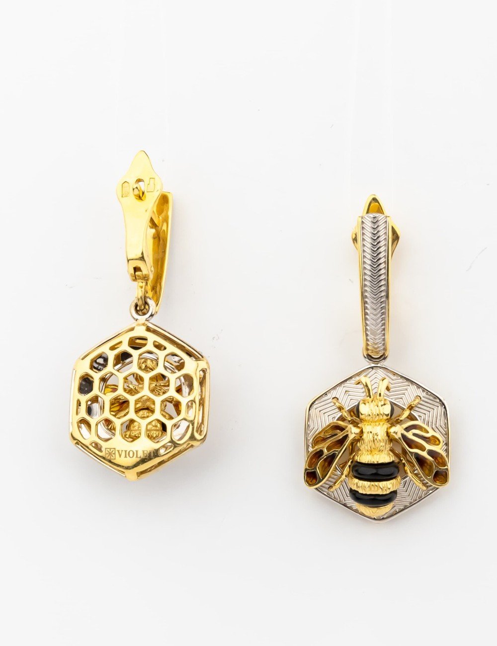 Серьги из лимонного золота c эмалью, ониксом и эмалью