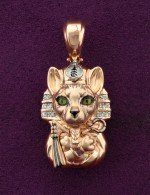 Подвеска из золота c эмалью, бриллиантами и рубином