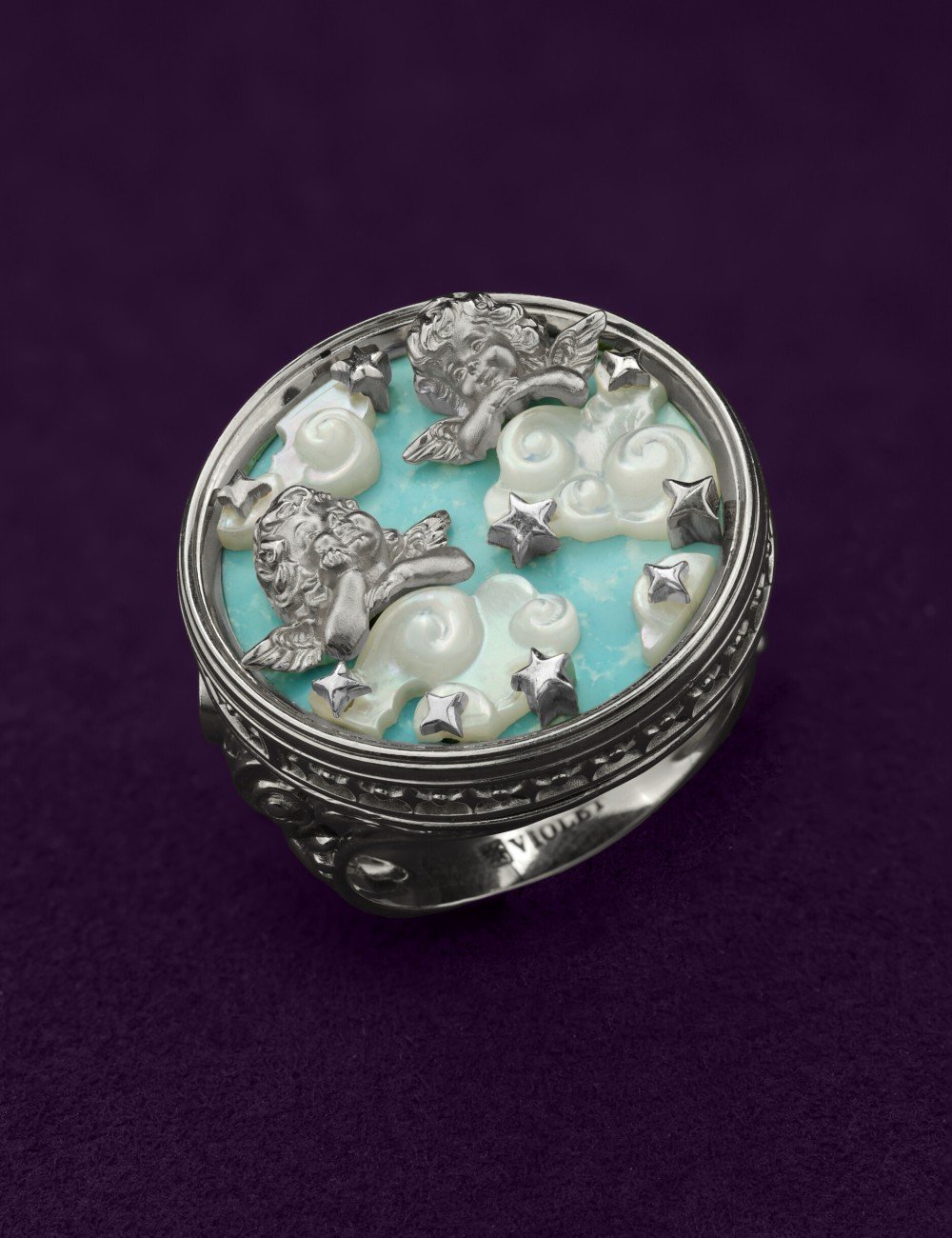 Кольцо из белого золота c бирюзой и перламутром