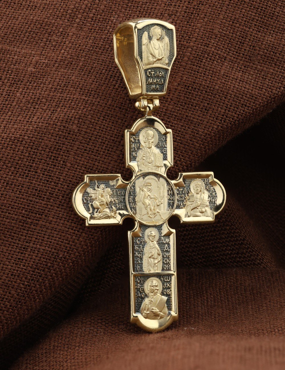 Крест из лимонного золота