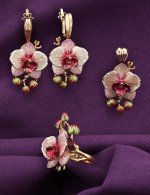 Подвеска из золота c эмалью