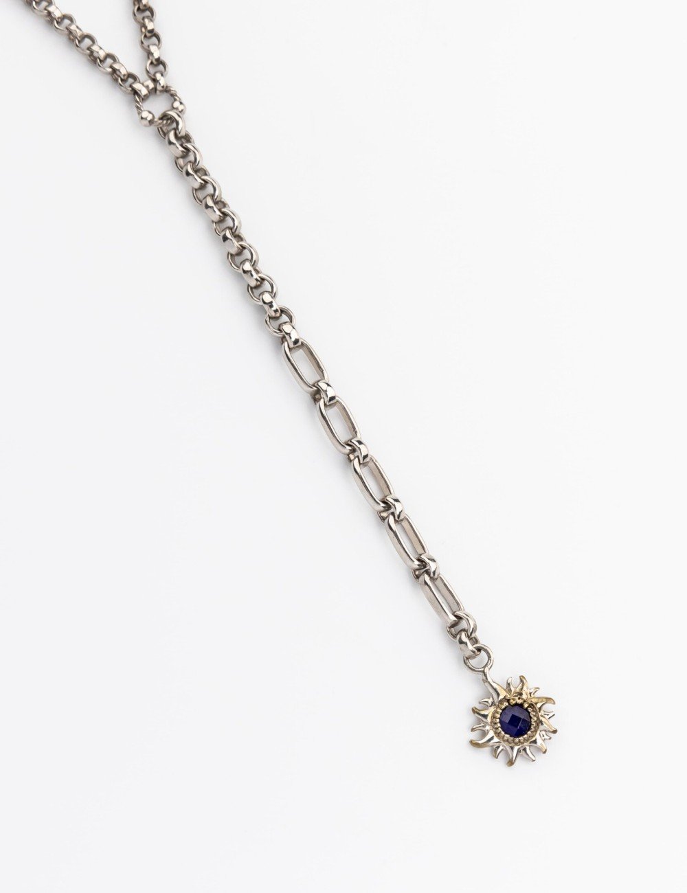 Браслет из белого золота c эмалью и сапфиром