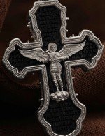 Крест из белого золота c эбеновым деревом