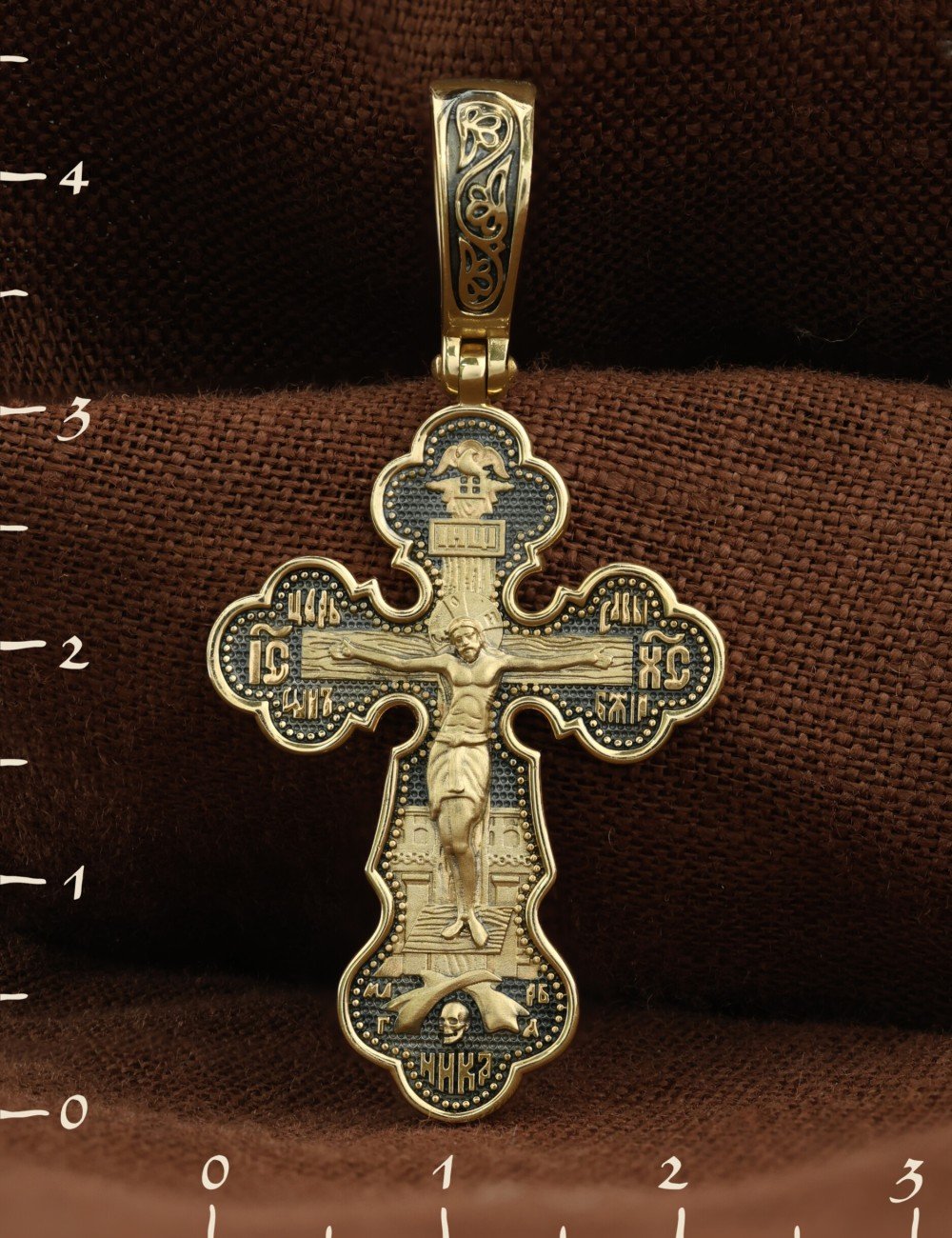 Крест из лимонного золота