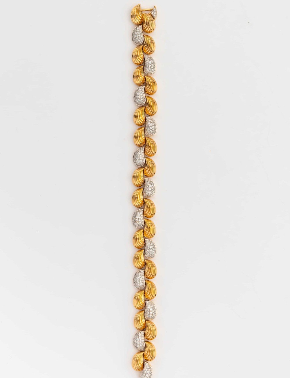 Браслет из золота c бриллиантами