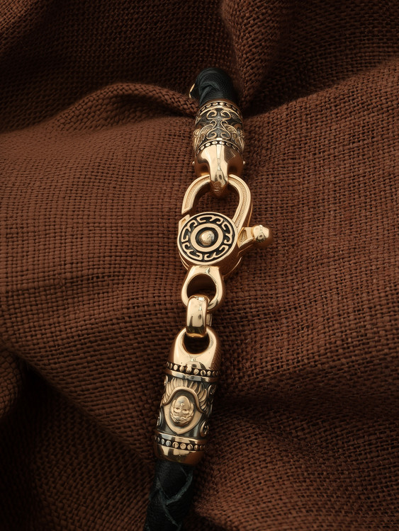 Браслет-шнурок из красного золота 585 пробы c кожаным шнурком и ониксом