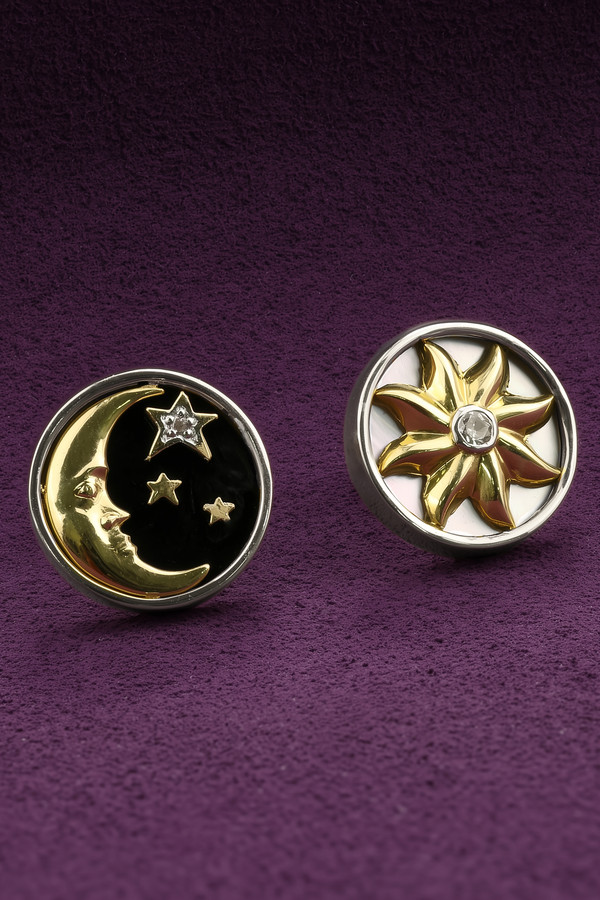 Серьги из белого золота 585 пробы c бриллиантами, ониксом и перламутром