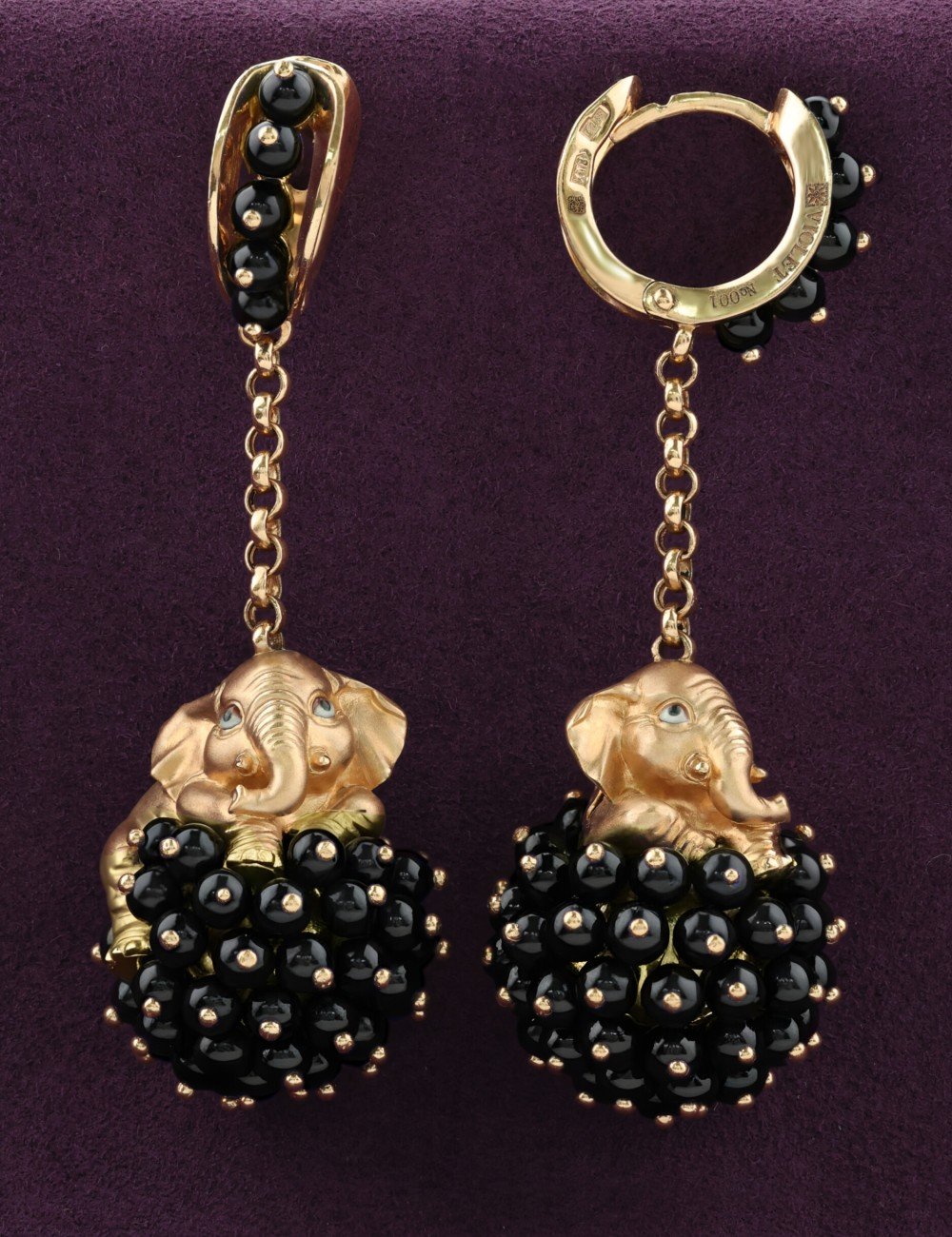 Серьги из золота c эмалью и ониксом