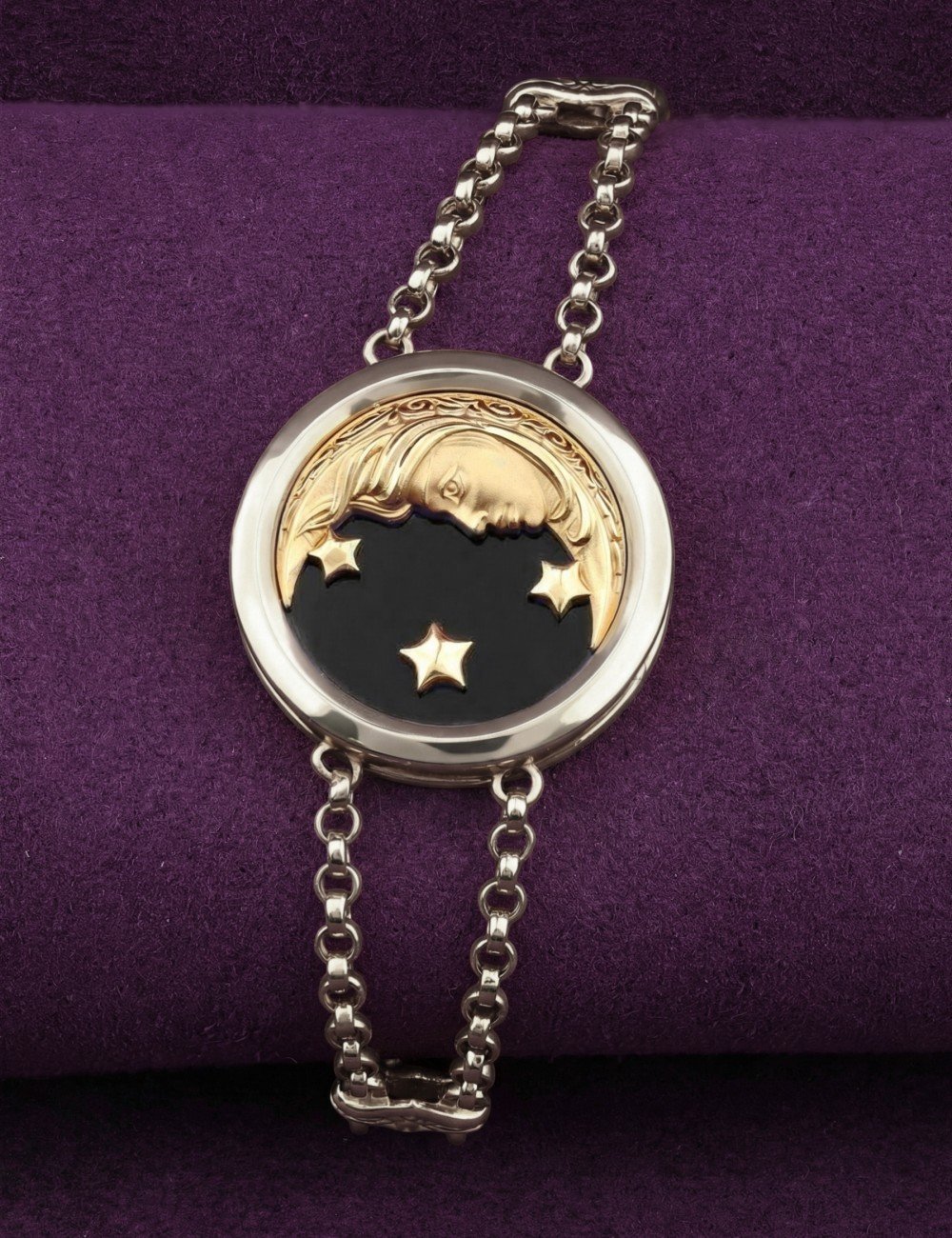 Браслет из белого золота c ониксом и перламутром