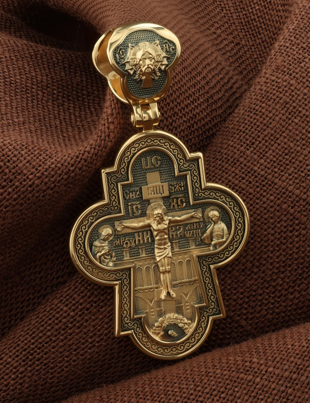 Крест из лимонного золота