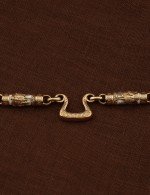 Цепь из золота c эмалью и бивнем мамонта