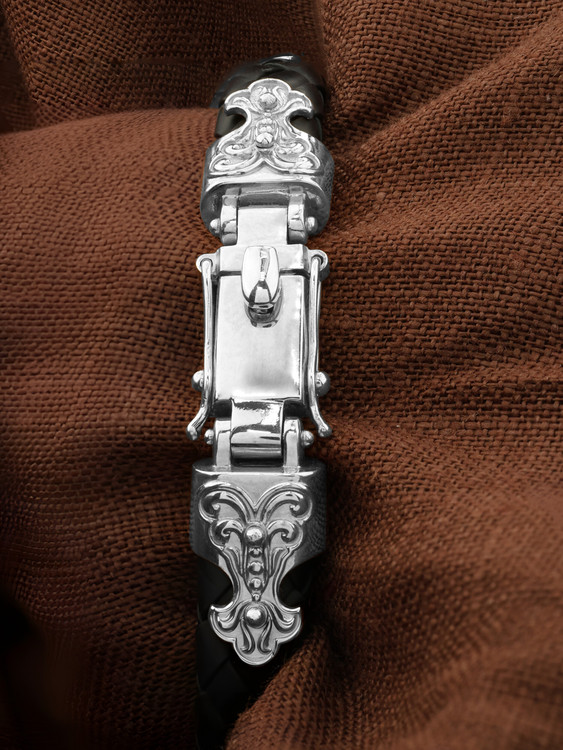 Браслет из белого золота 585 пробы c шнурком и ониксом