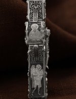 Крест из белого золота c эбеновым деревом