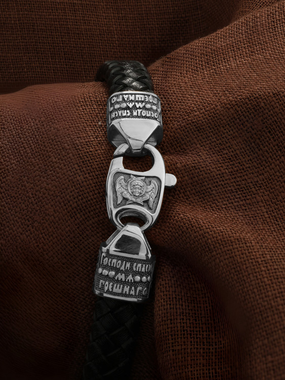 Браслет из белого золота 585 пробы c шнурком