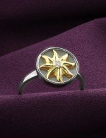 Кольцо из белого золота c бриллиантами и перламутром