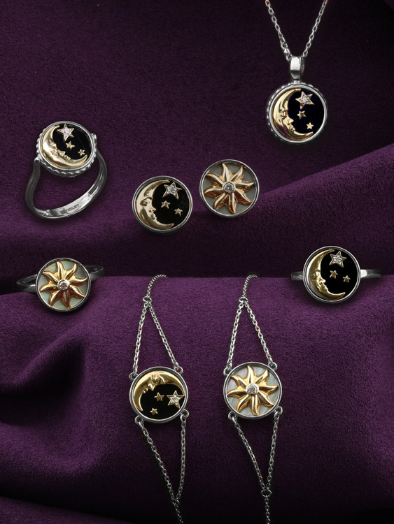 Кольцо из белого золота 585 пробы c бриллиантами и ониксом