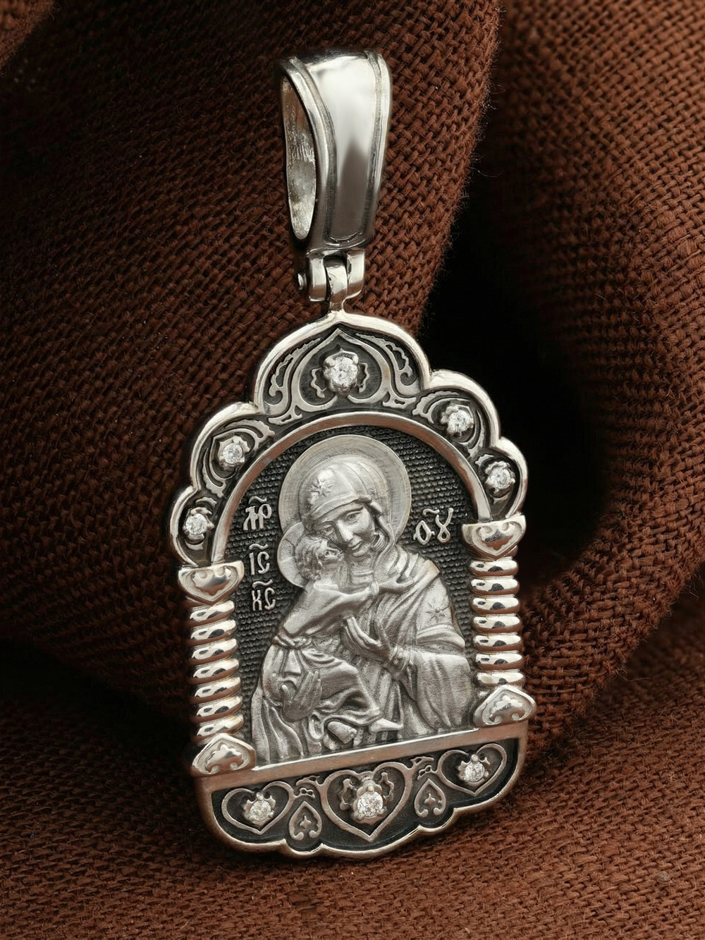 Нательная икона из белого золота 585 пробы c бриллиантами