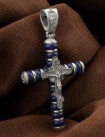 Крест из белого золота c лазуритом