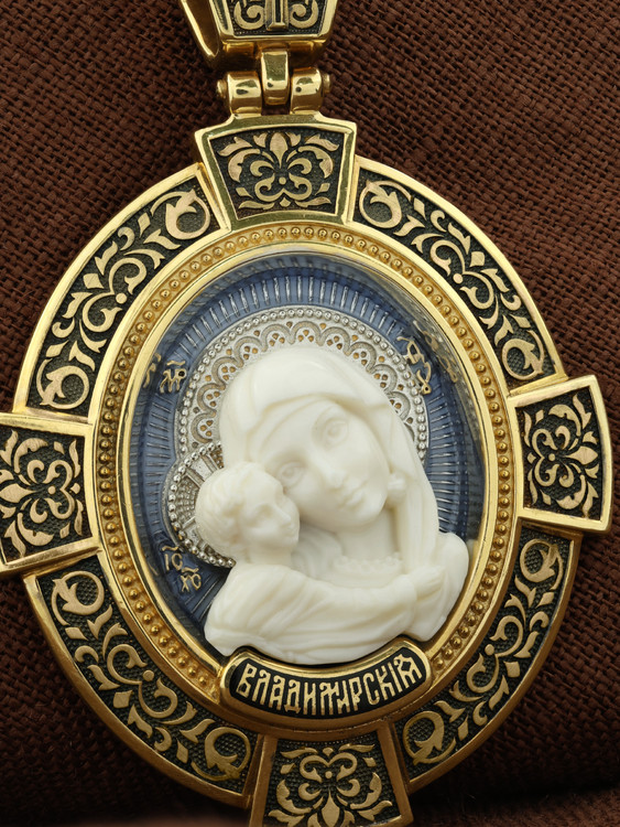 Нательная икона из лимонного золота 585 пробы c эмалью и бивнем мамонта