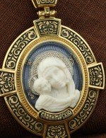 Образок из лимонного золота c эмалью и бивнем мамонта