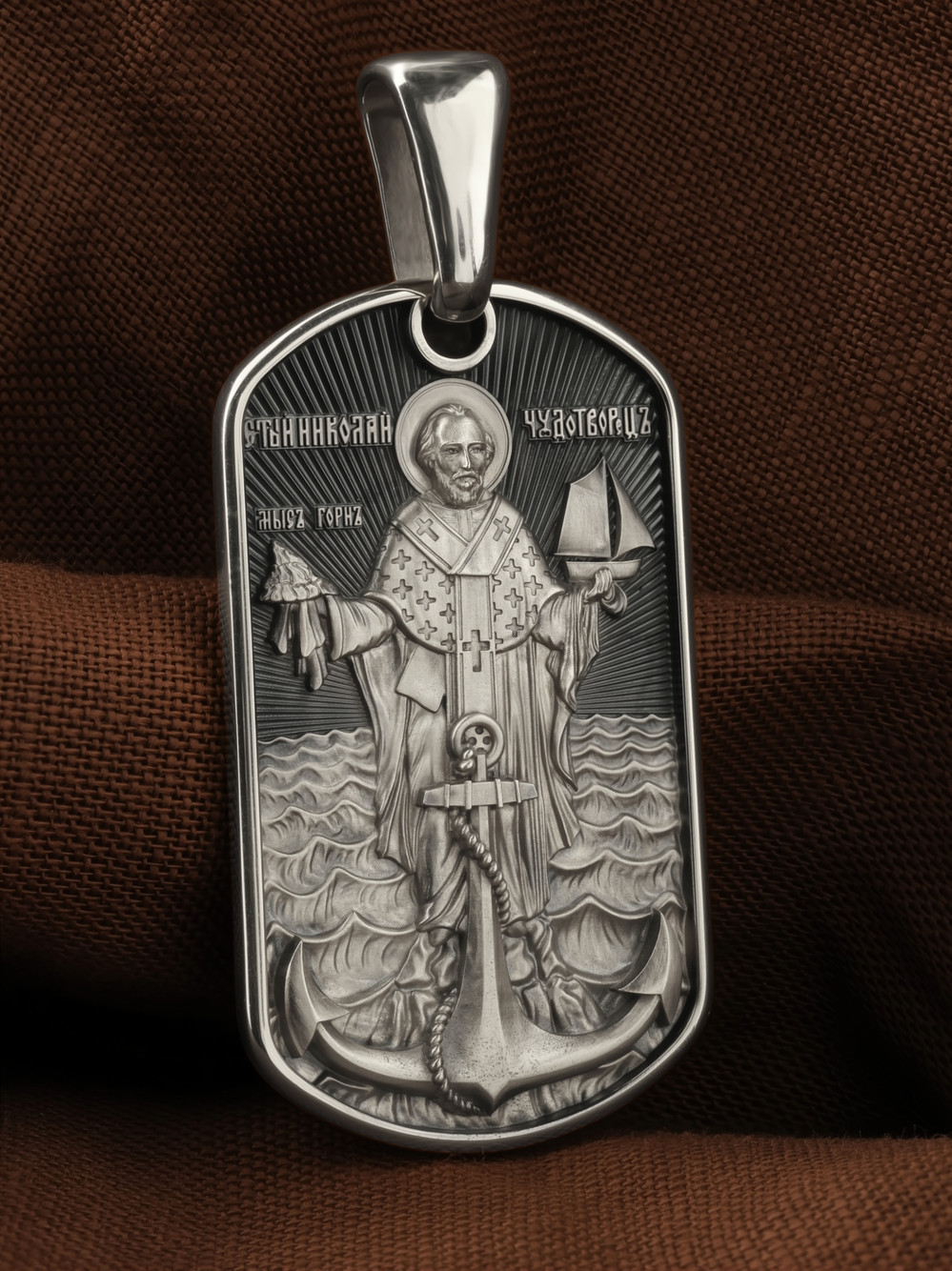 Образок из белого золота 585 пробы c эмалью